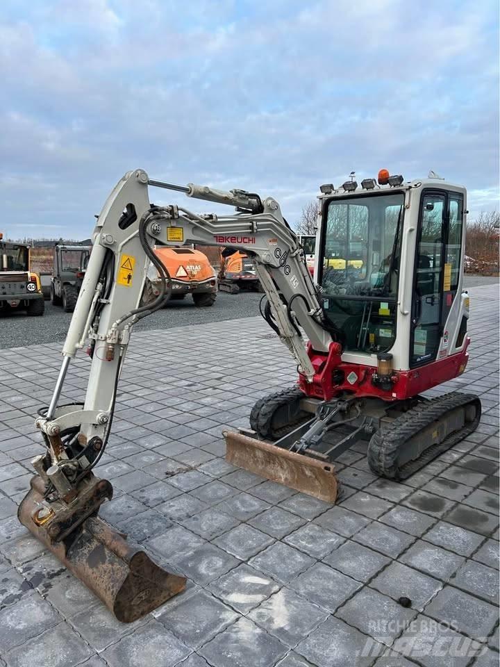 Takeuchi TB 225 Minigravemaskiner