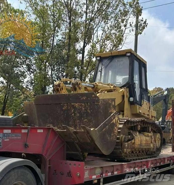 CAT 973 D Larvebåndslæssere