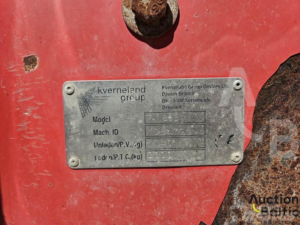 Kverneland TA 853 Balleskærere og -stablere
