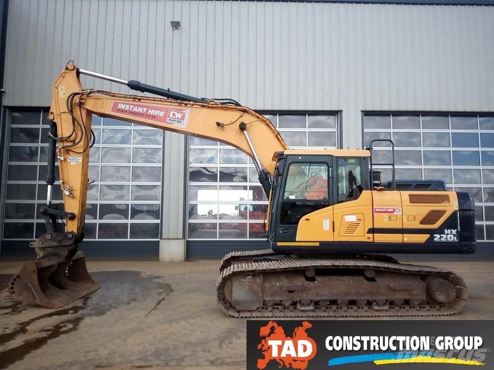 Hyundai HX 220 L Gravemaskiner på larvebånd