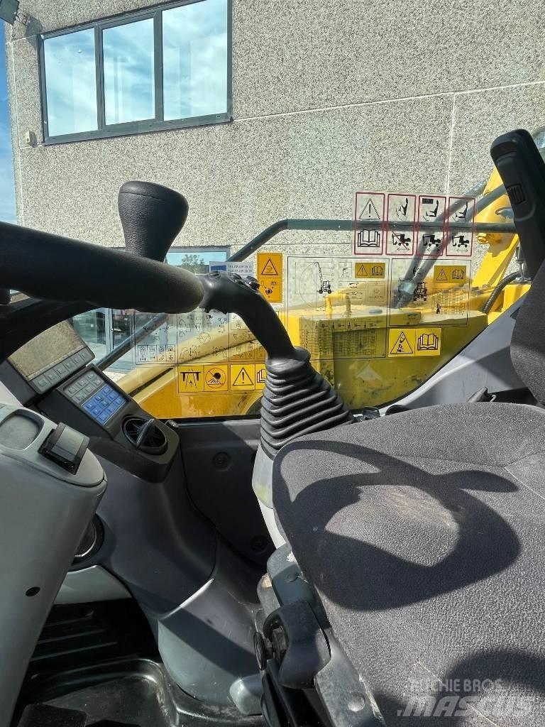 Komatsu PW98MR-10 Gravemaskiner på hjul