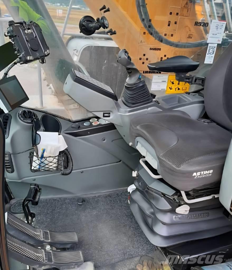 Liebherr R 930 G8 Gravemaskiner på larvebånd