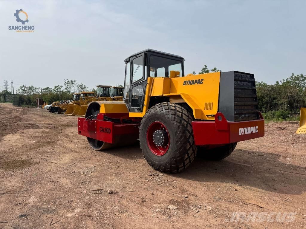 Dynapac CA 30 D Enkelt tromle