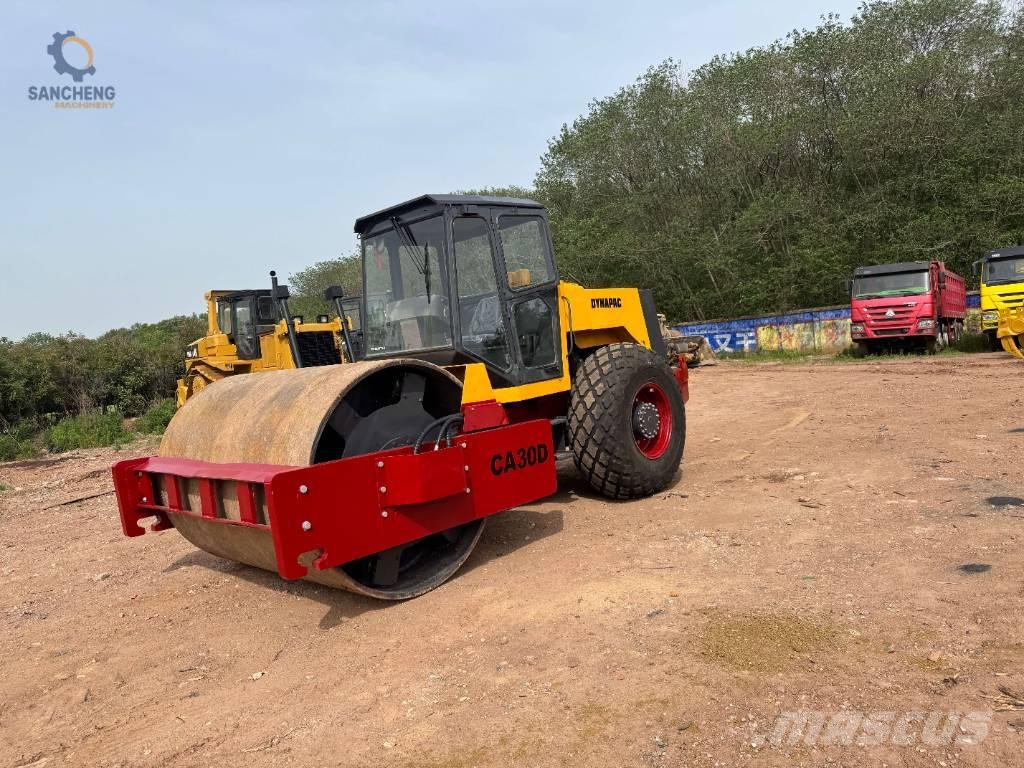 Dynapac CA 30 D Enkelt tromle