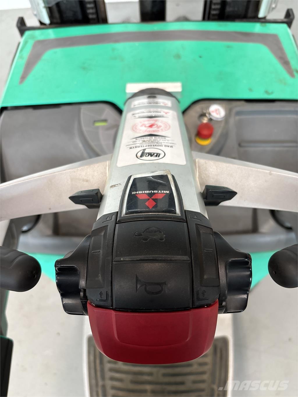 Mitsubishi SBV16N Selvkørende stablere