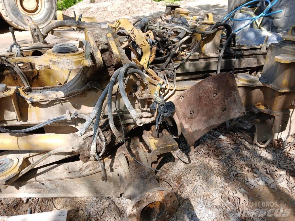 CAT 730 Terrængående lastbiler