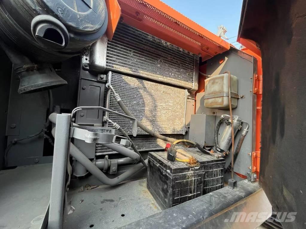 Hitachi ZX 160 Gravemaskiner på larvebånd