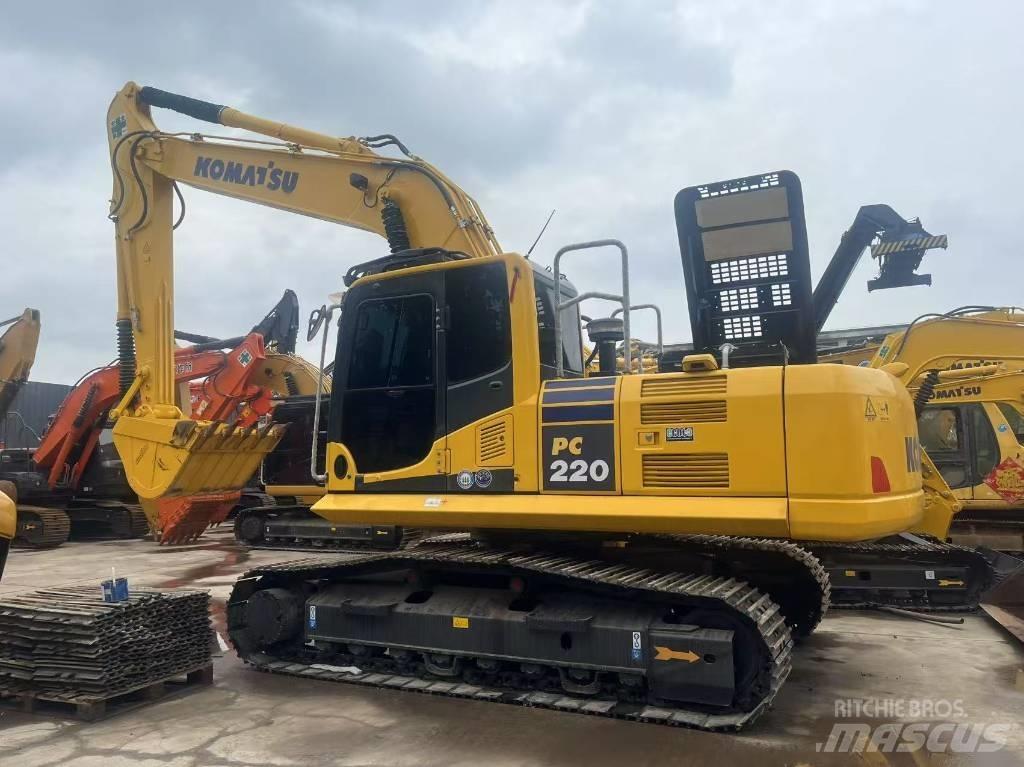 Komatsu PC 220-8 Gravemaskiner på larvebånd
