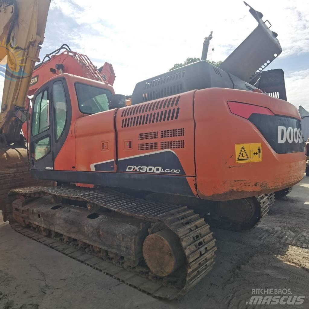 Doosan DX 300 LC Gravemaskiner på larvebånd