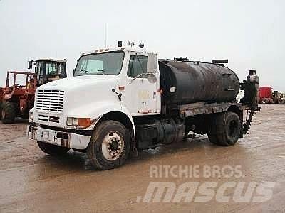 International 8100 Asfaltudlæggere