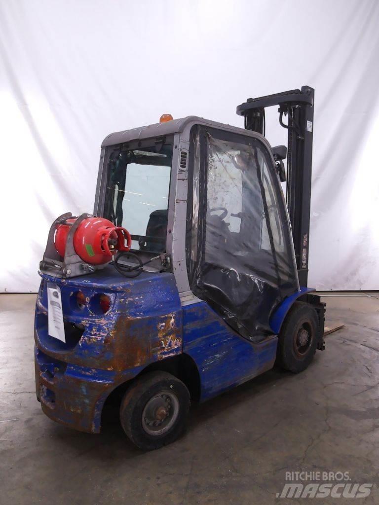 Cesab M325G LPG gaffeltrucks