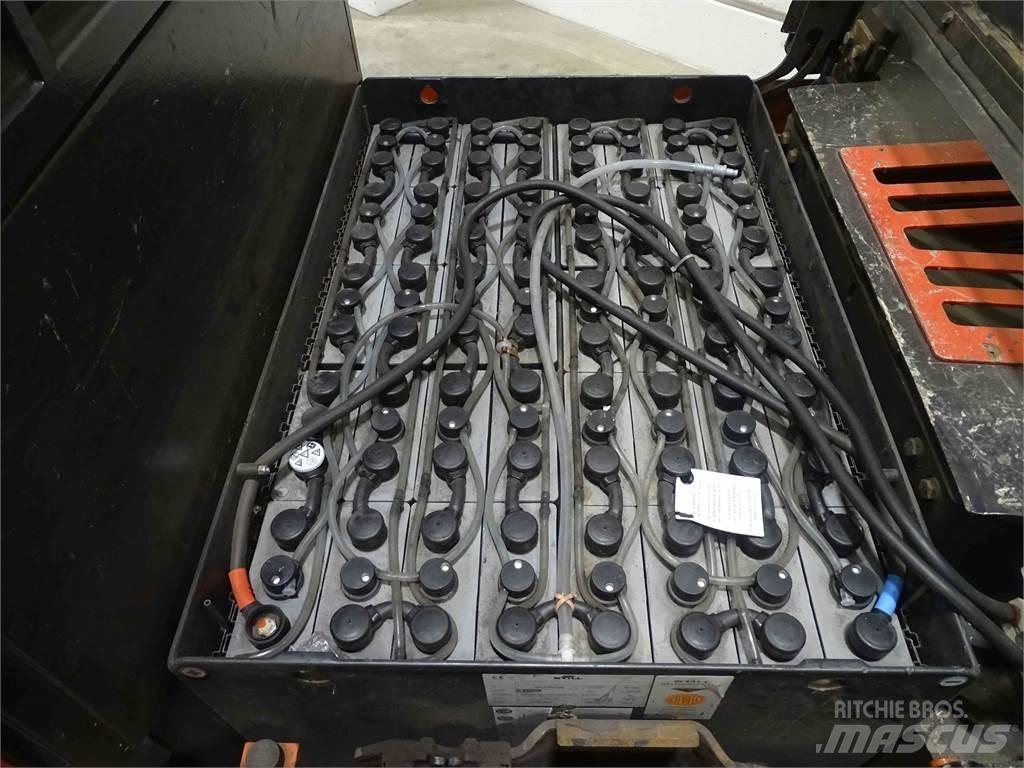 Linde P250 Bugsertruck