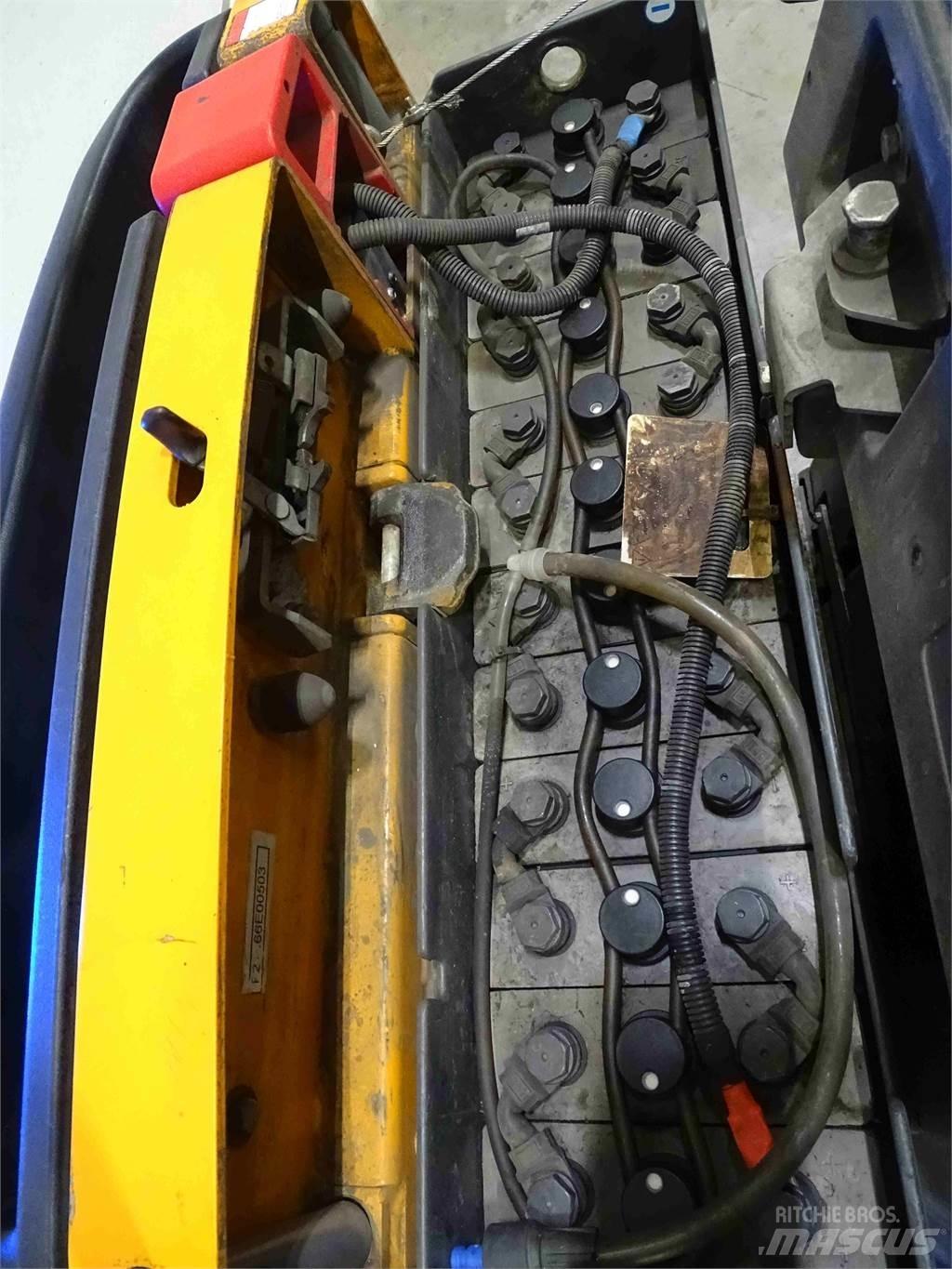 Still CX-T Bugsertruck