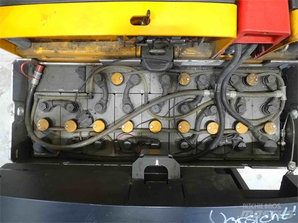 Still CX-T Bugsertruck