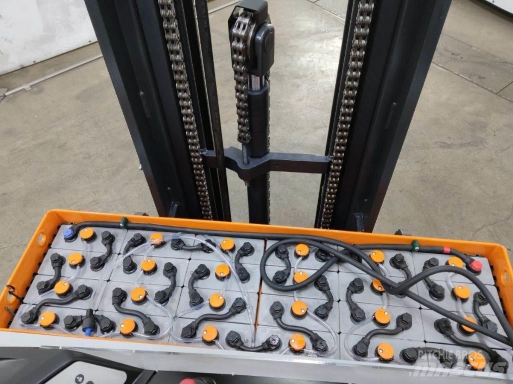 Still FM-X10 Reachtruck