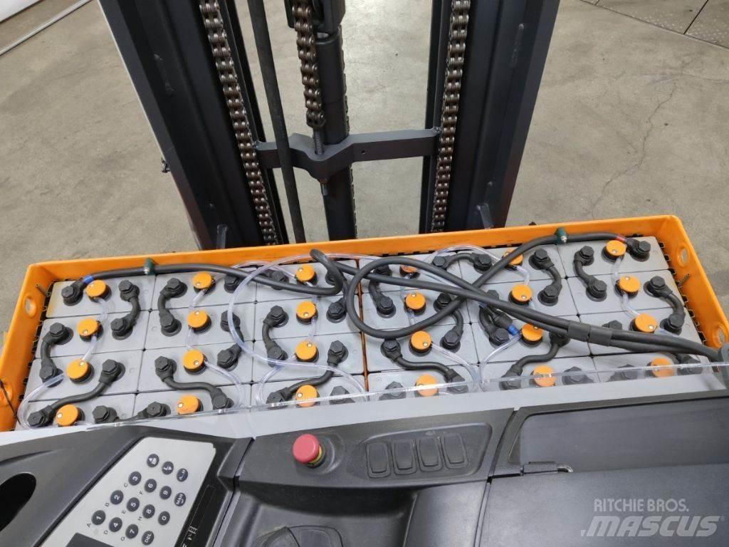 Still FM-X10 Reachtruck