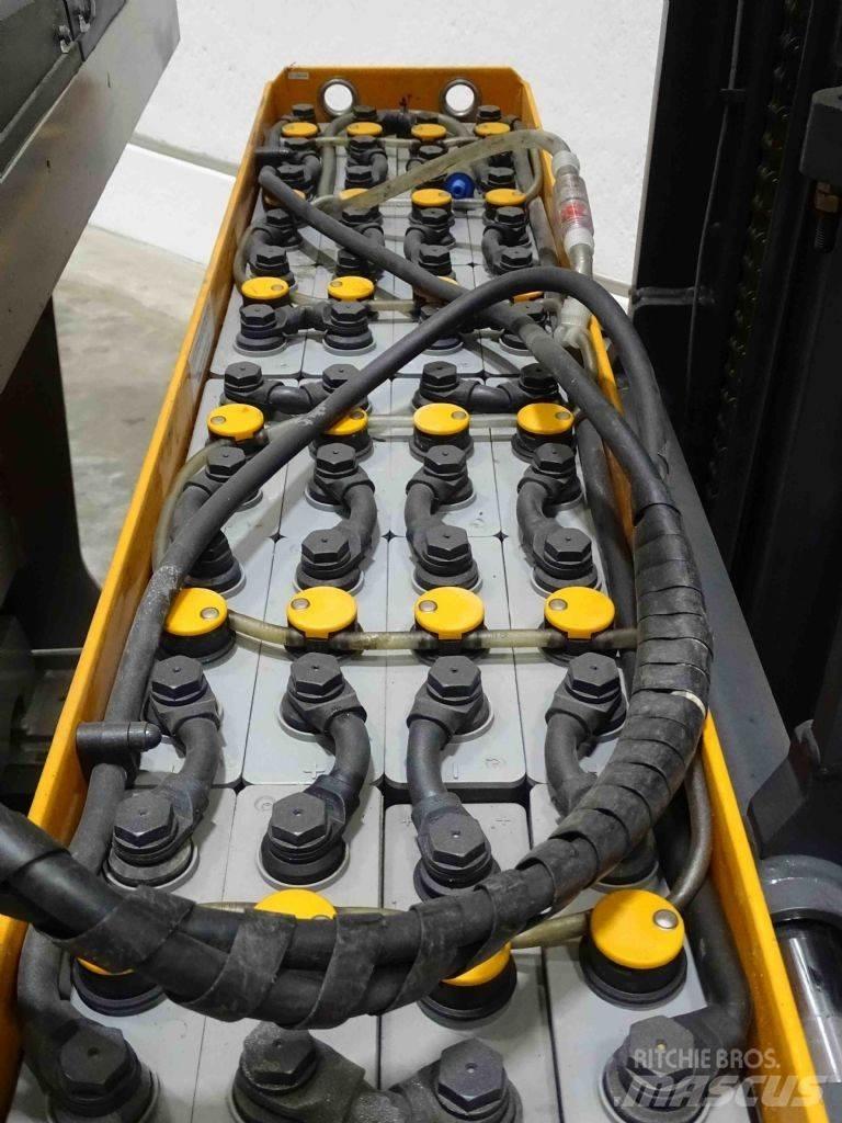 Still FM-X10 Reachtruck