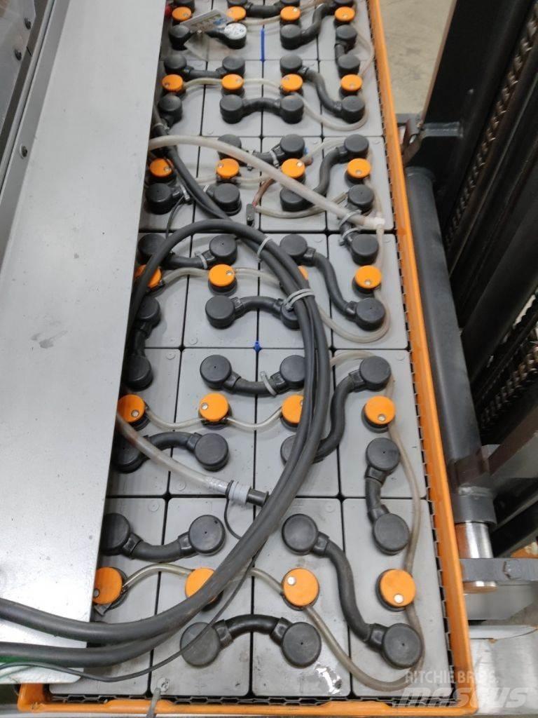 Still FM-X14 Reachtruck