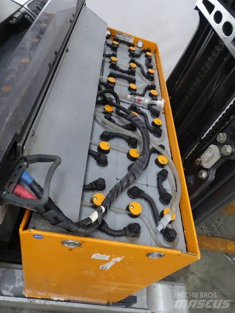 Still FM-X14 Reachtruck
