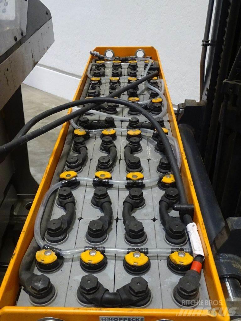 Still FM-X14 Reachtruck