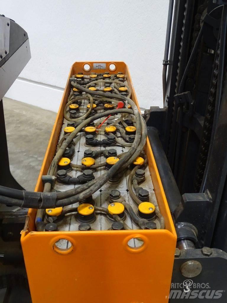 Still FM-X14 Reachtruck