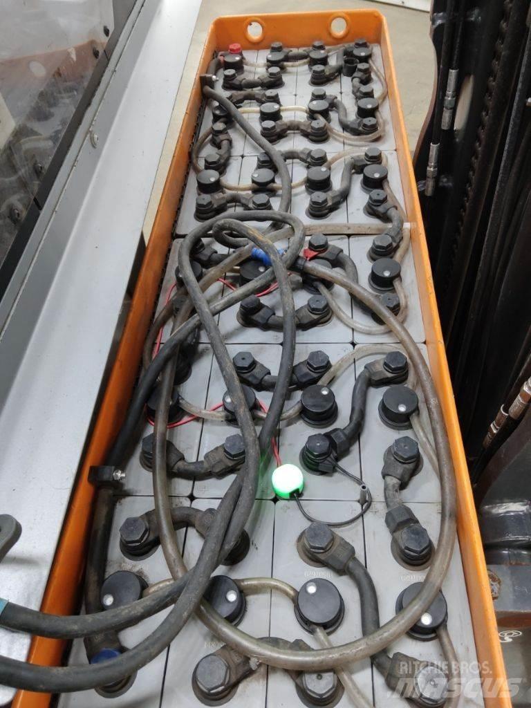 Still FM-X14 Reachtruck