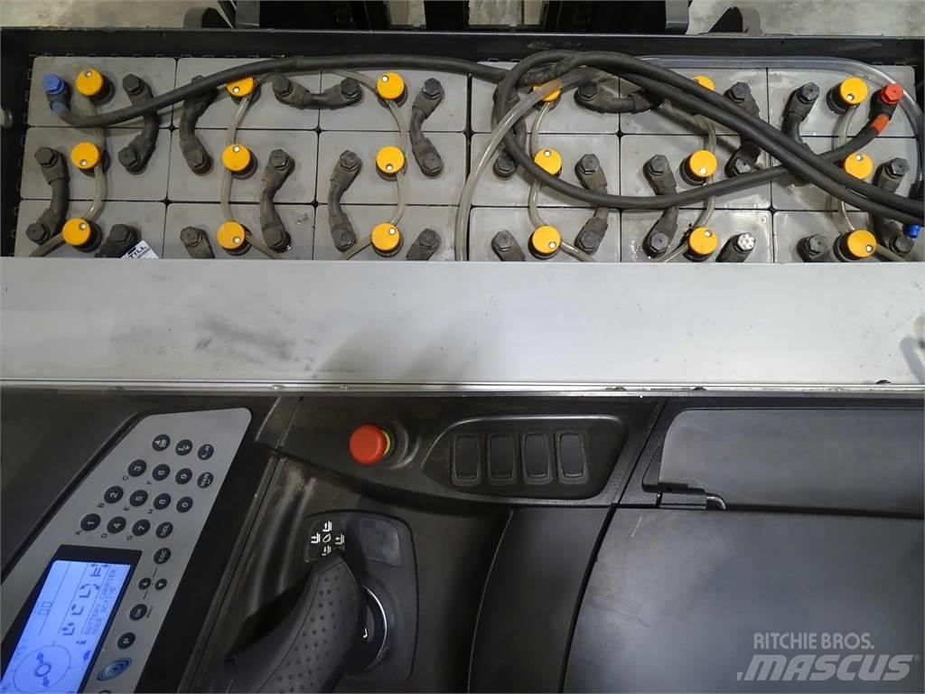 Still FM-X14 Reachtruck
