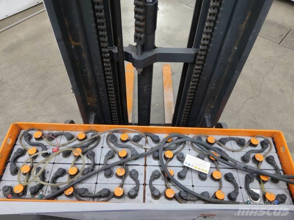 Still FM-X14 Reachtruck