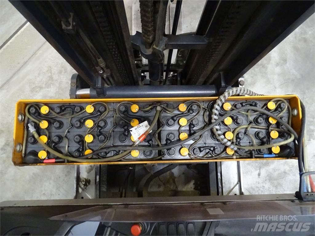 Still FM-X14 Reachtruck