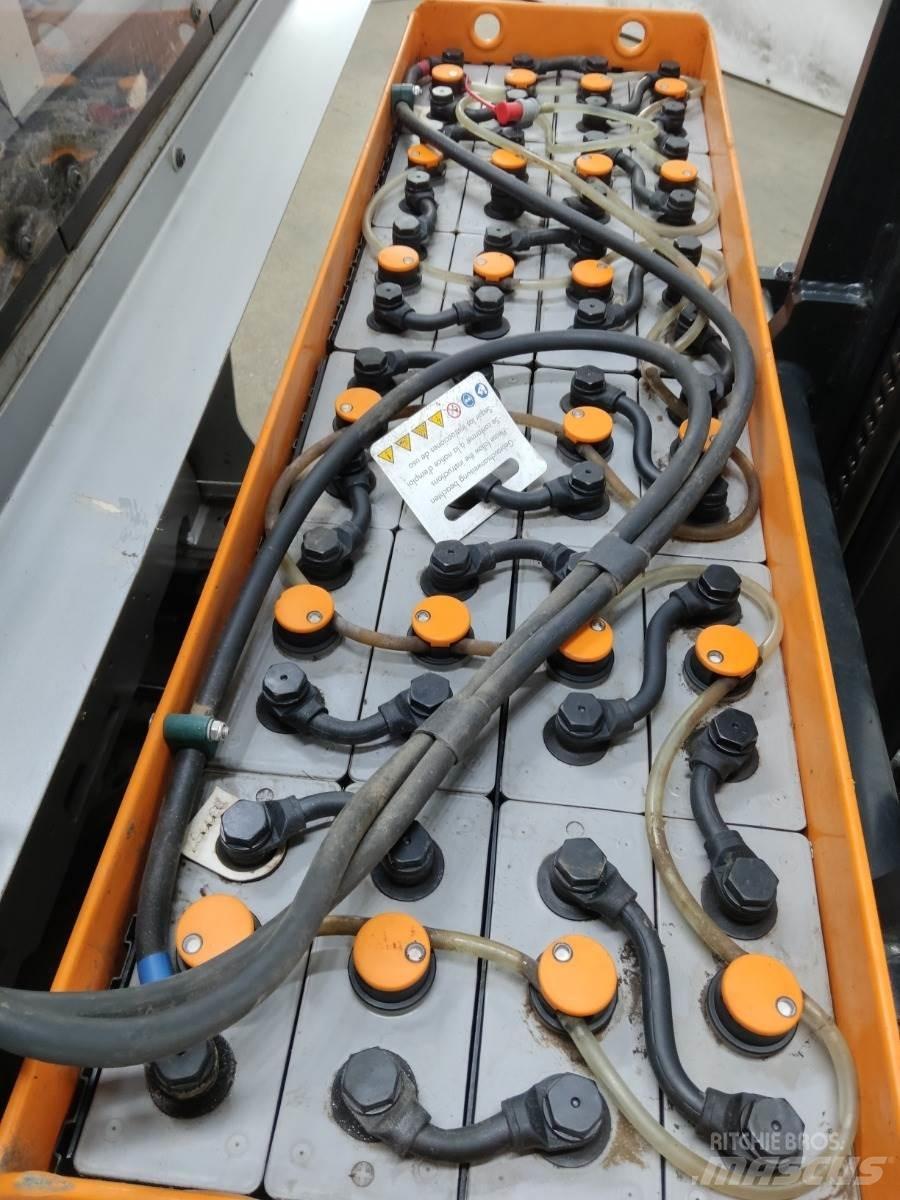 Still FM-X14 Reachtruck
