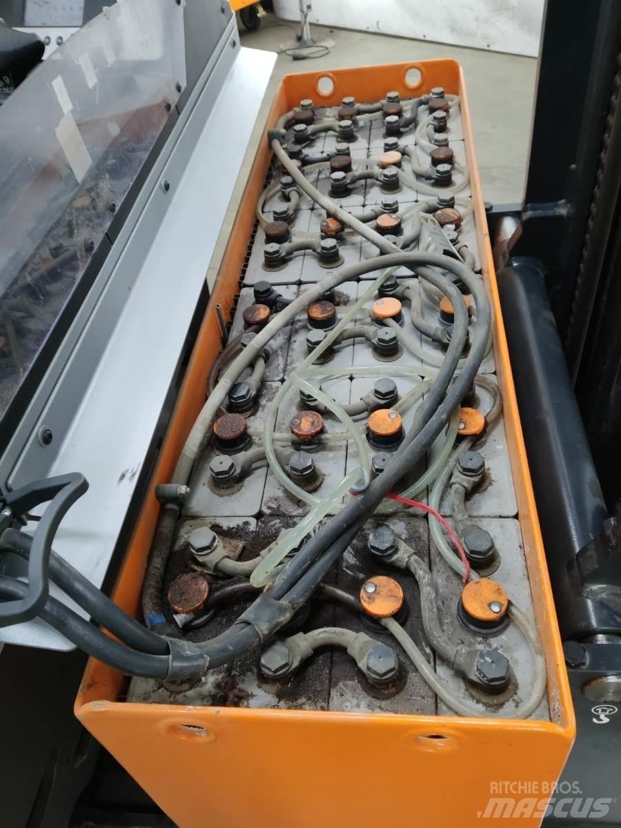 Still FM-X14 Reachtruck