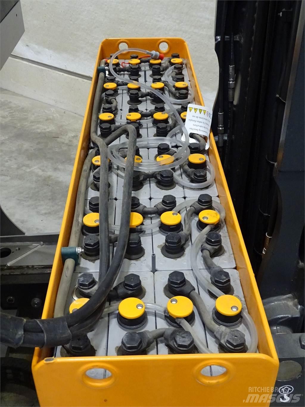 Still FM-X14 Reachtruck