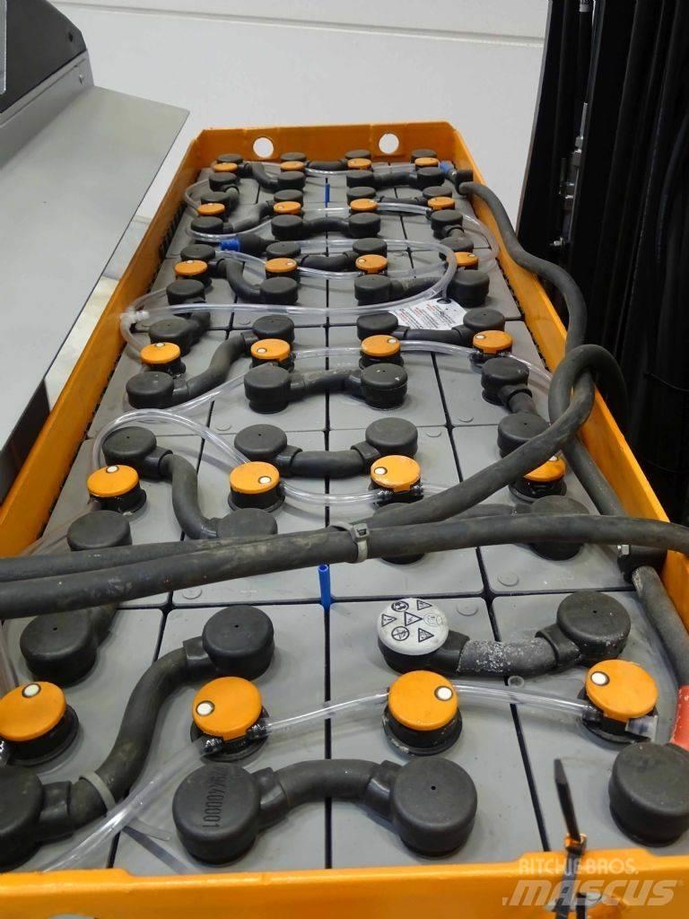 Still FM-X17 Reachtruck