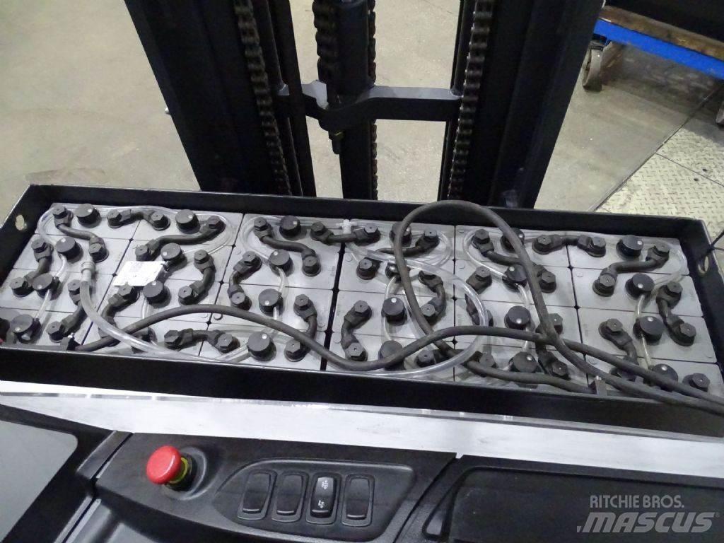 Still FM-X17 Reachtruck