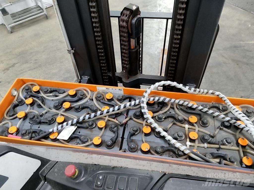Still FM-X17 Reachtruck