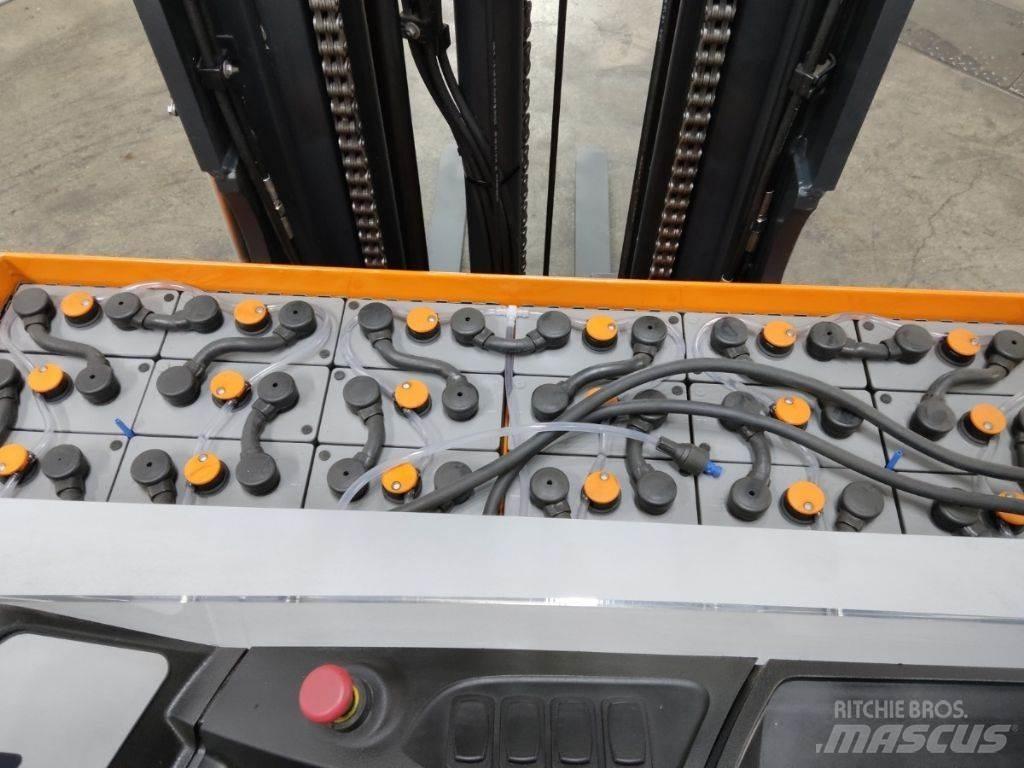 Still FM-X17 Reachtruck