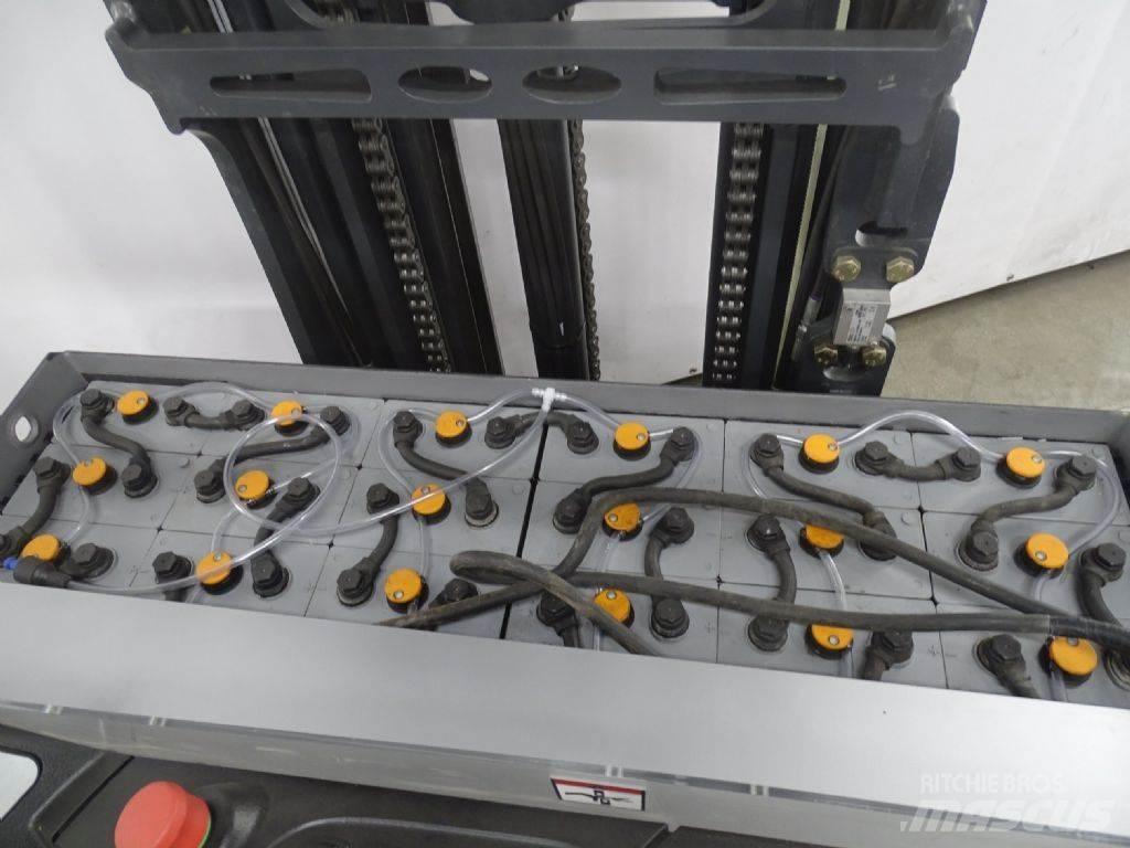Still FM-X17 Reachtruck
