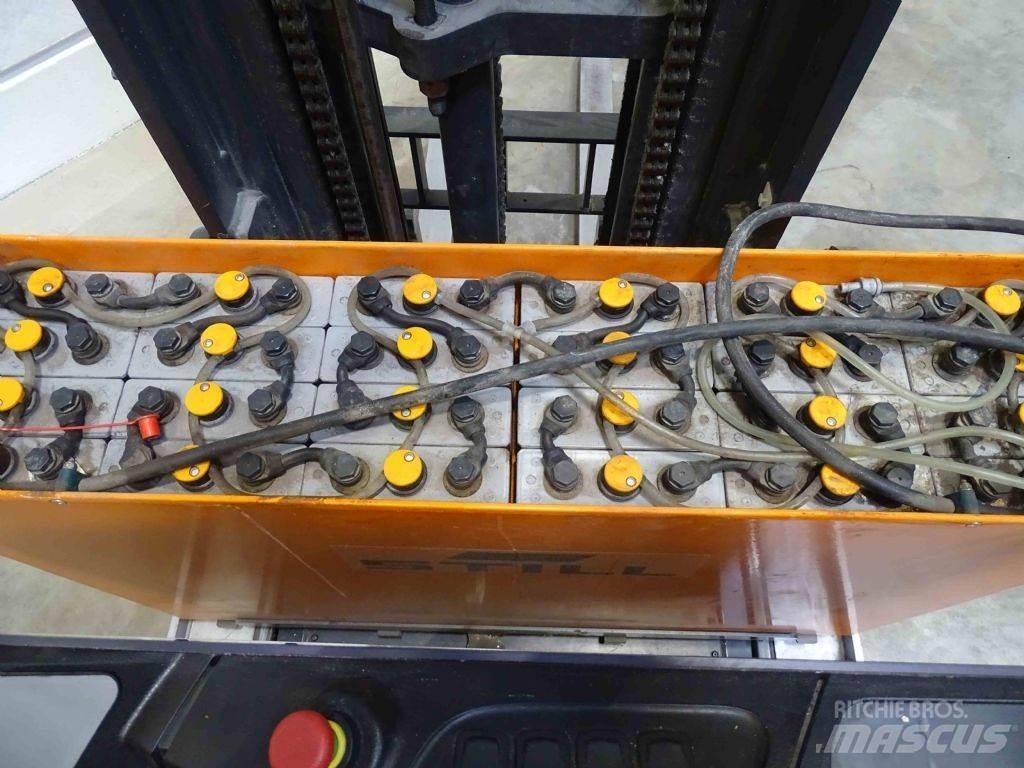 Still FM-X17 Reachtruck