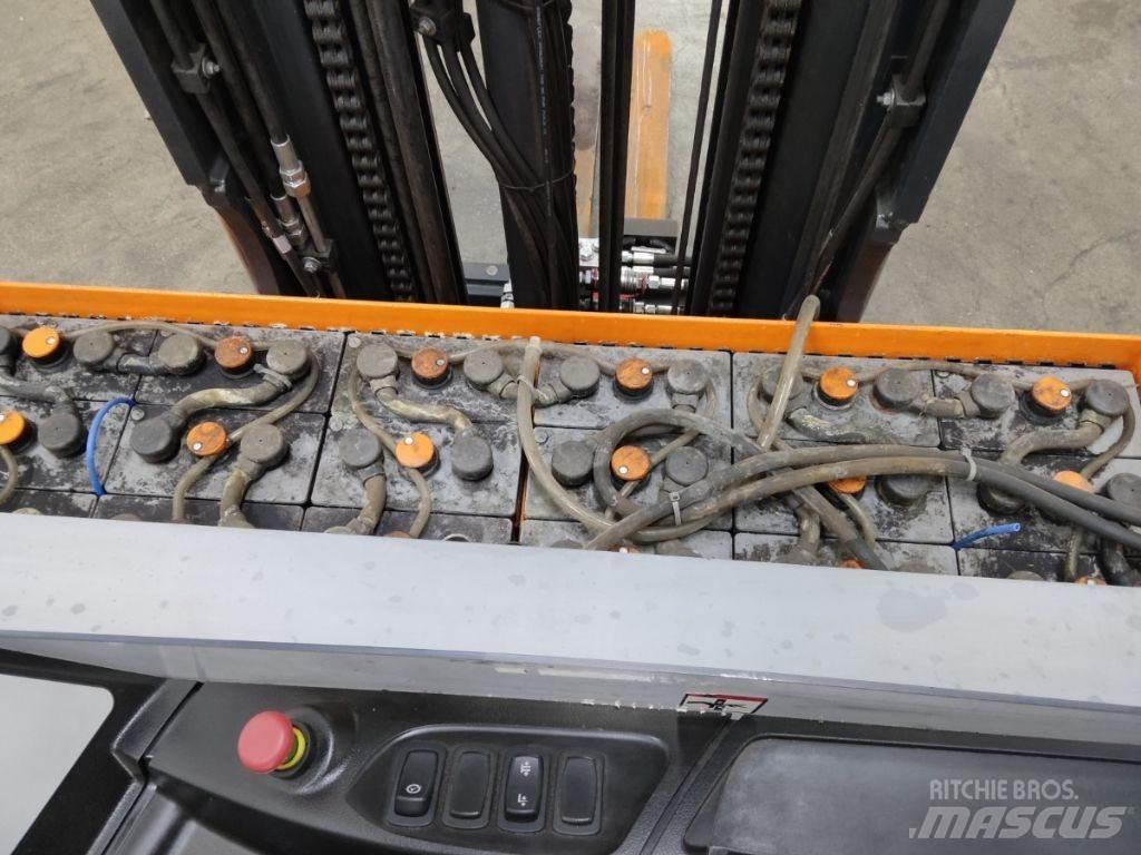 Still FM-X17 Reachtruck