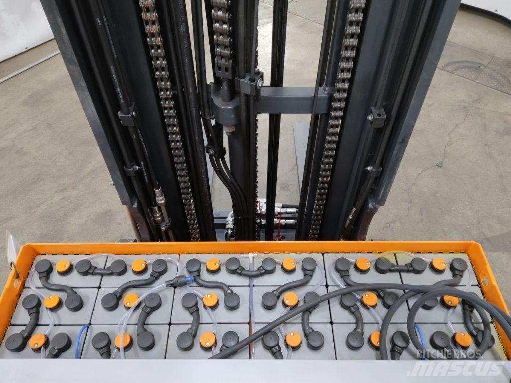 Still FM-X17 Reachtruck