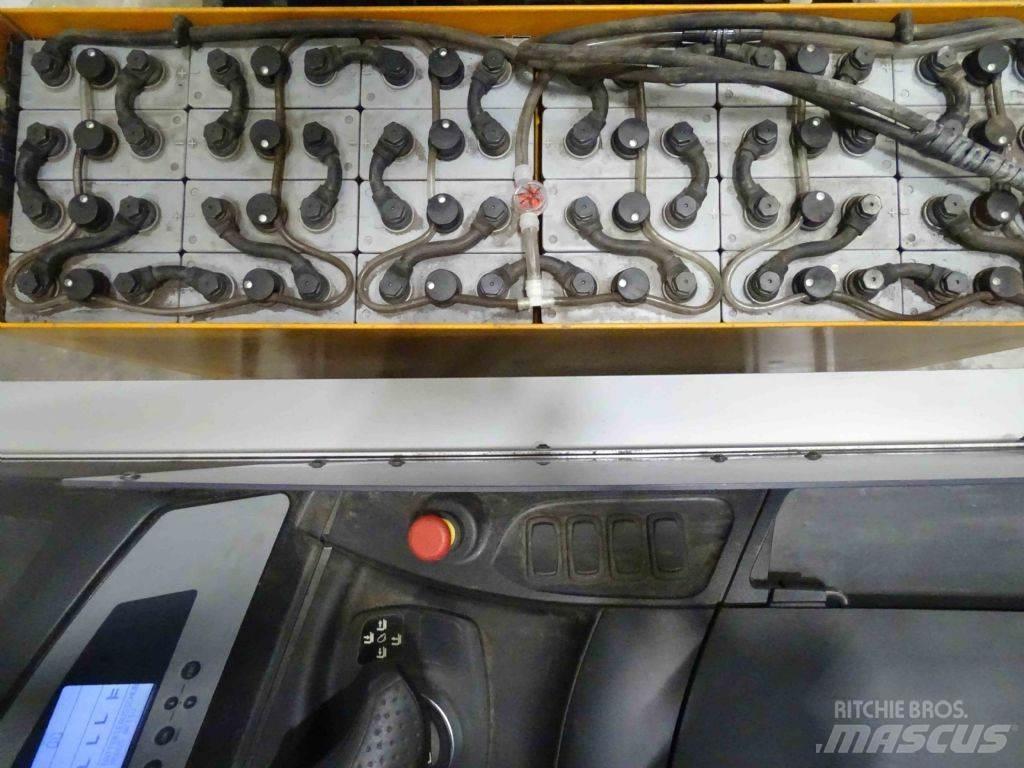 Still FM-X17 Reachtruck