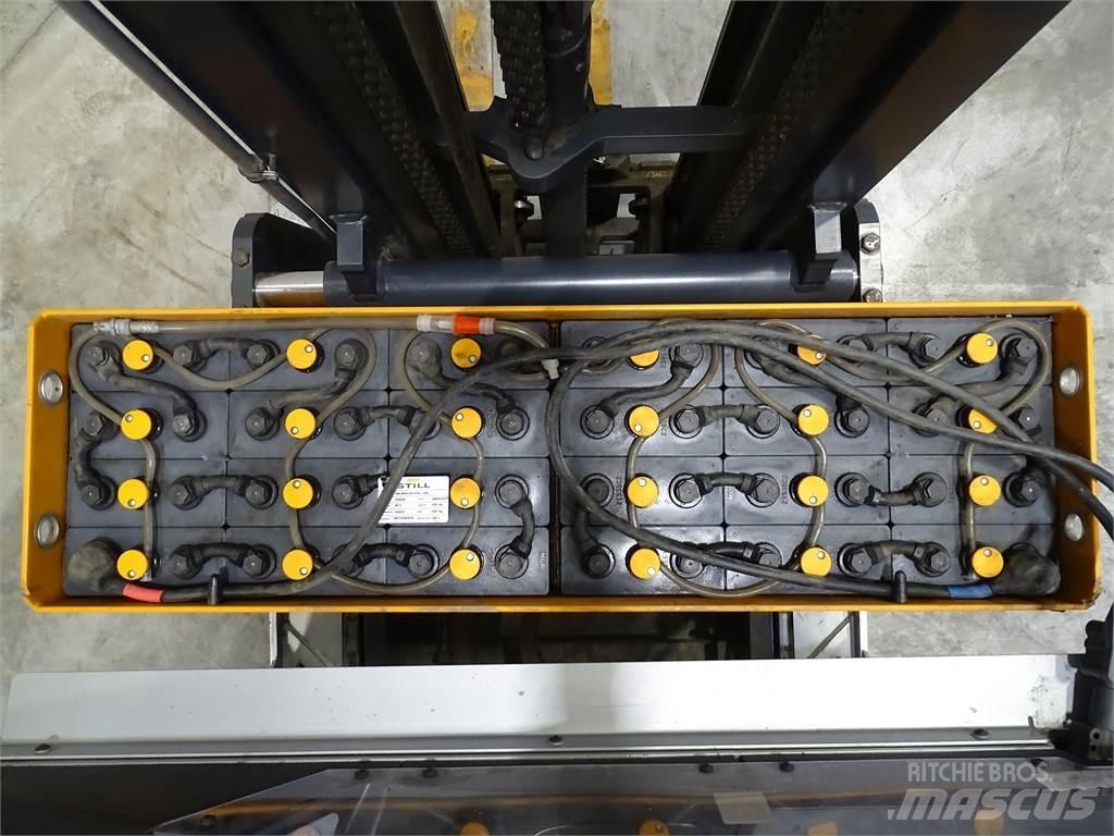 Still FM-X17 Reachtruck