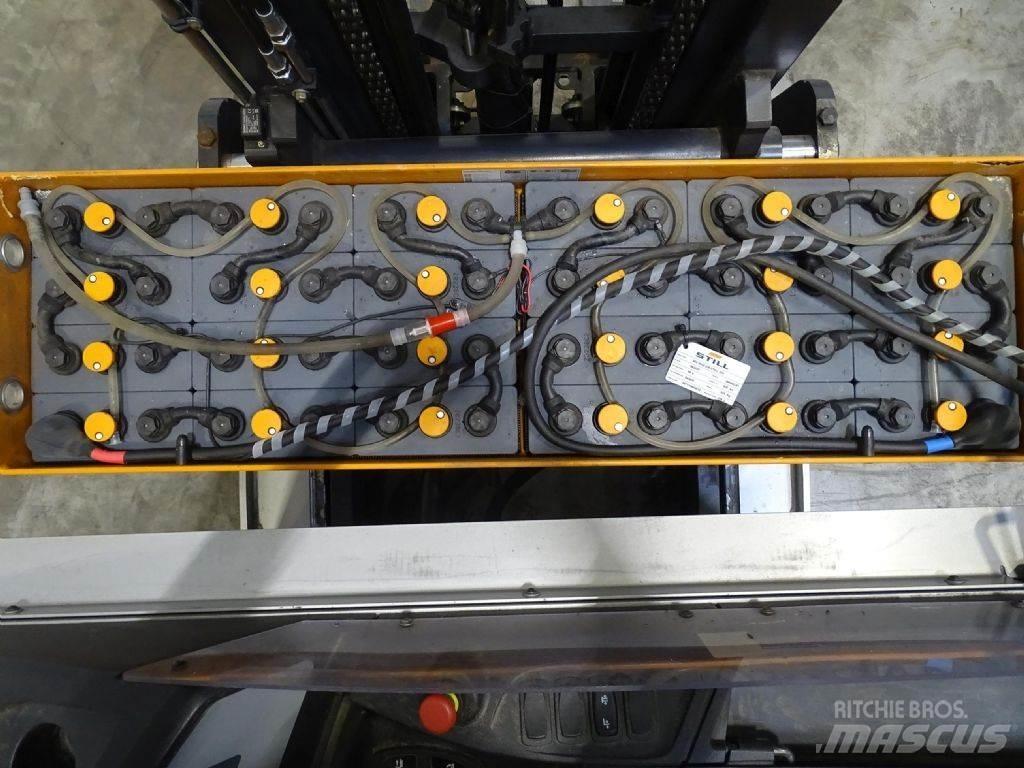 Still FM-X17 Reachtruck