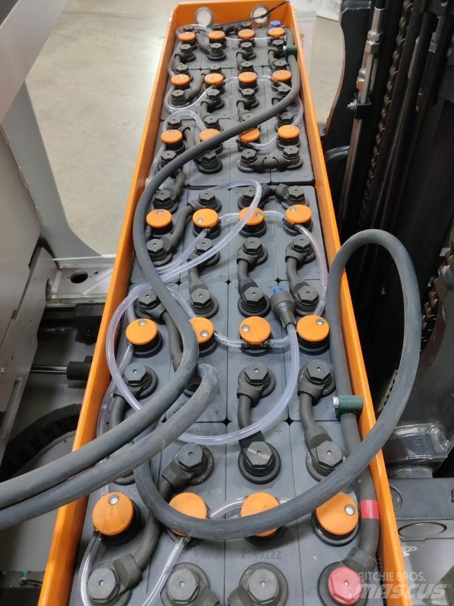 Still FM-X17 Reachtruck