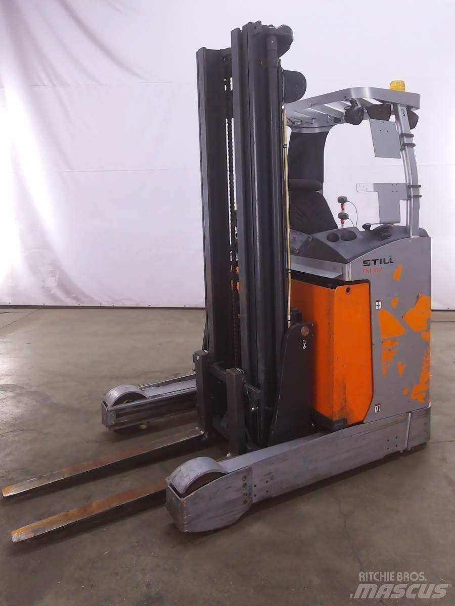 Still FM-X17 Reachtruck