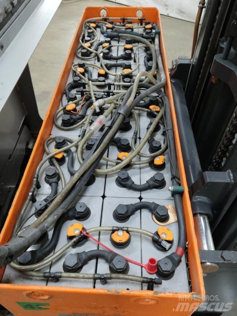 Still FM-X17 Reachtruck