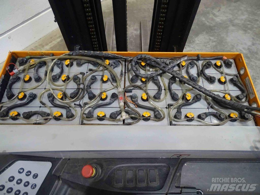 Still FM-X17 Reachtruck