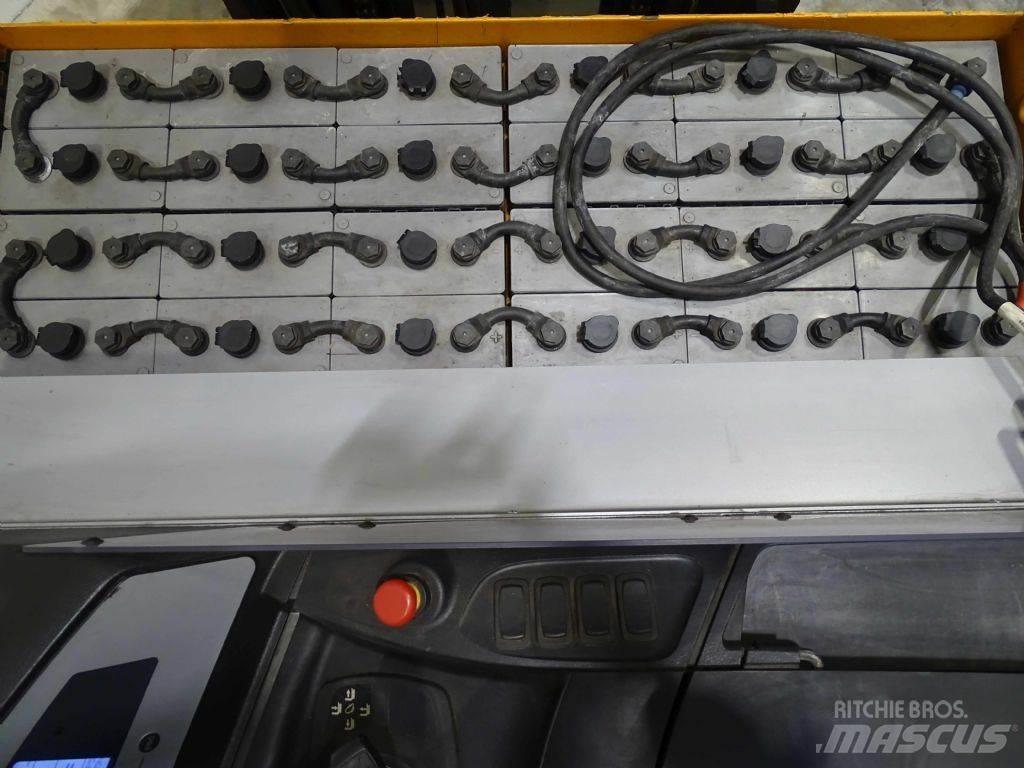Still FM-X17 Reachtruck