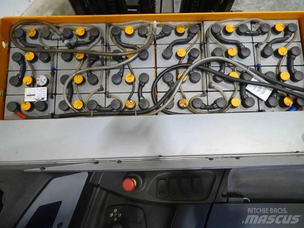 Still FM-X17 Reachtruck