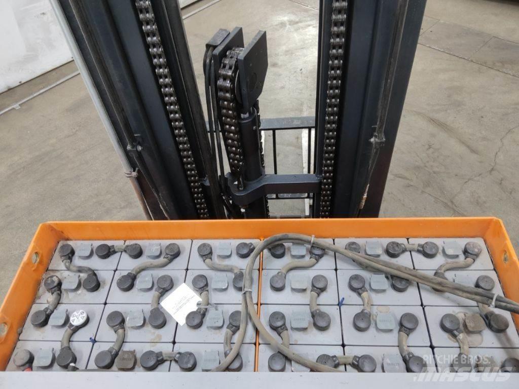Still FM-X17 Reachtruck
